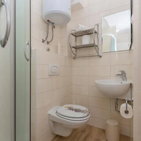 East Side Deluxe Apartament *