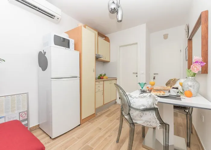 East Side Deluxe דירה מאקרסקה