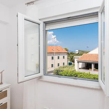 East Side Deluxe Apartman